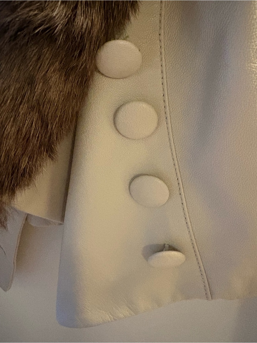 YaYa Aflalo Cream leather Jacket with Brown Fur Collar - Picture 5 of 7